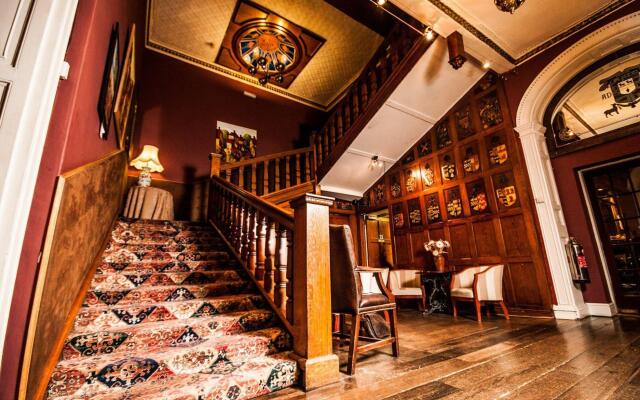 The Manor Hotel