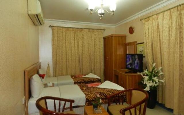 Отель Green Sea Hotel