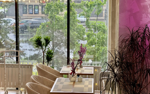 Jasmine Hotel
