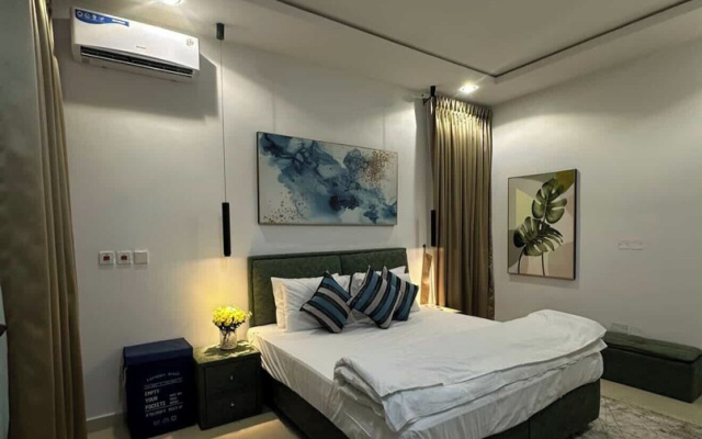 Grand Lynks Apartment