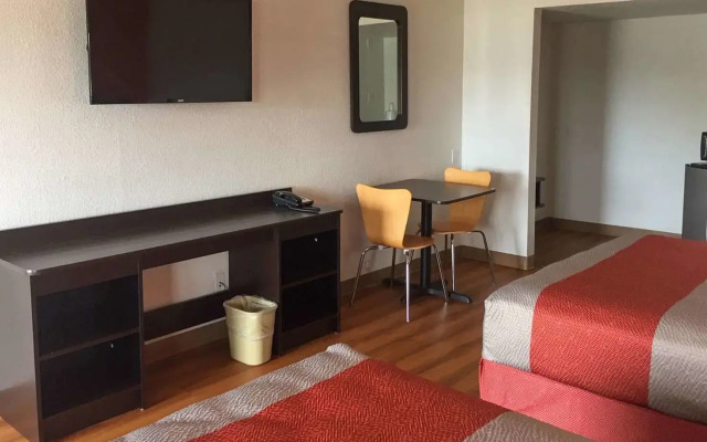Motel 6 Waco, TX