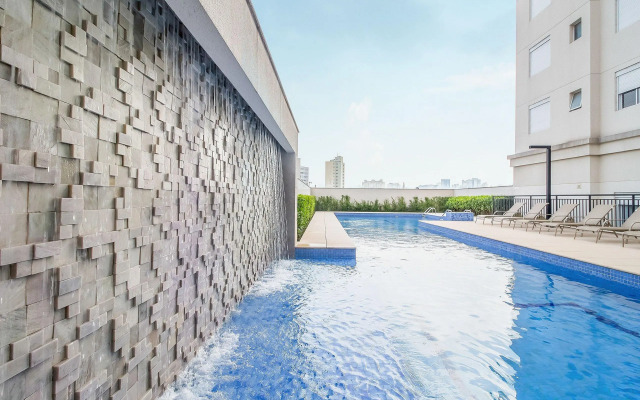 Apê iluminado e com vista alta no Brás