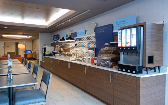 Holiday Inn Express Kamloops by IHG