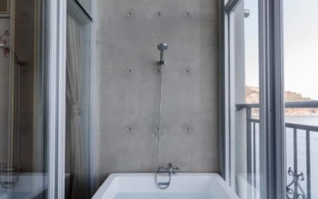 Yeosu Feeling Pension