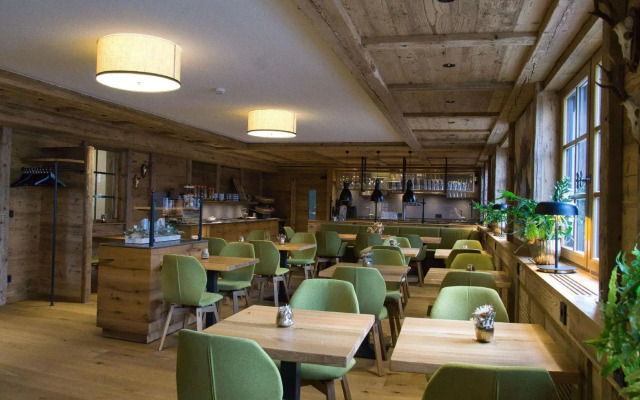 Hotel Zeppelin