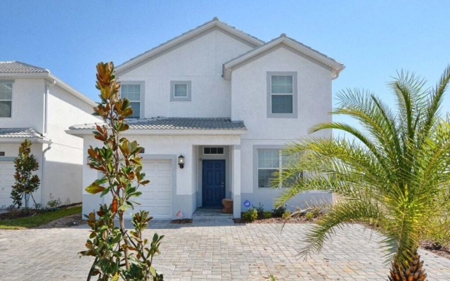 Storey Lake-5 Bedrooms Home W/pool-1650st Home by Redawning