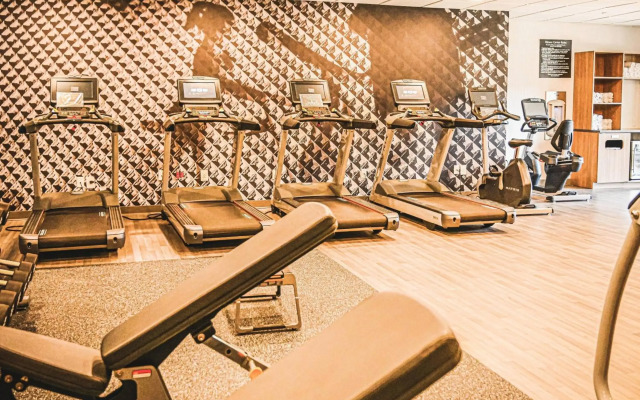 Delta Hotels by Marriott Cincinnati Sharonville