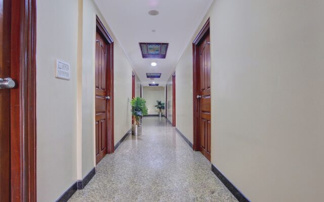 OYO 11390 Vaibhav Residency