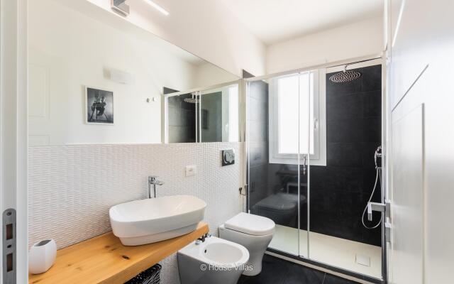 Albantica In Avola With 3 Bedrooms And 3 Bathrooms