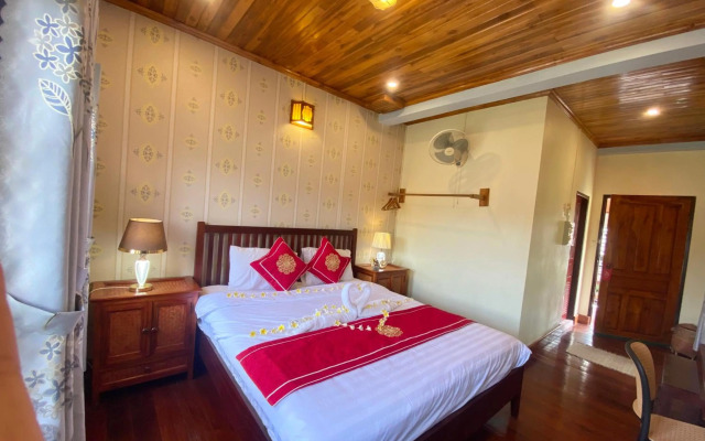 Lao Lu Lodge