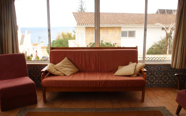Amazing Beach House in Algarve with Sea View!