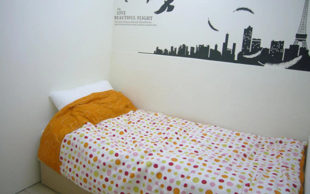 Pineapple Backpackers Hostel