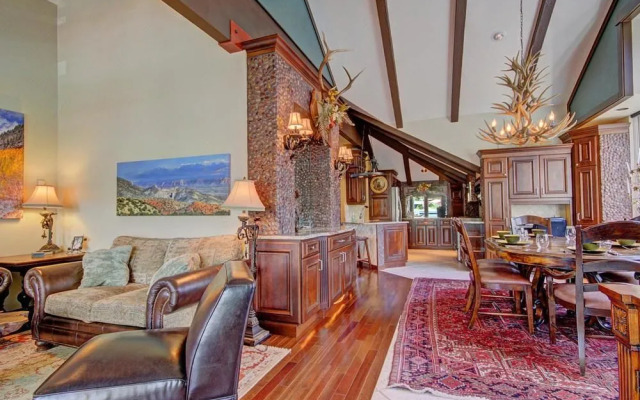 Porcupine Peak Condo