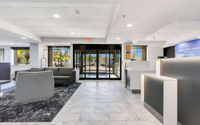 La Quinta Inn & Suites by Wyndham Jacksonville Mandarin