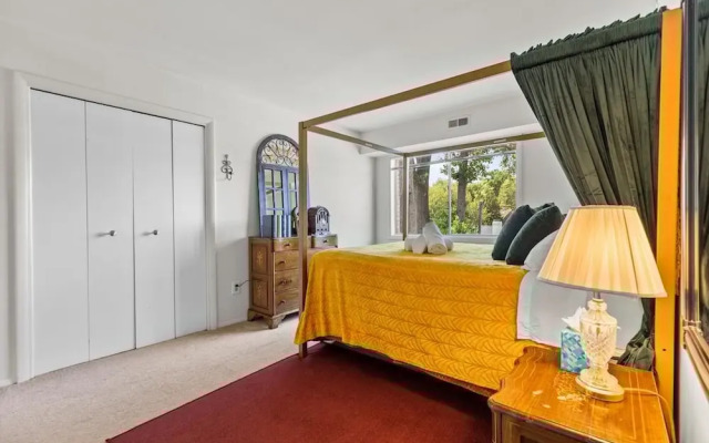 Arlington Convenience Entire 2-br 2-ba in Nova