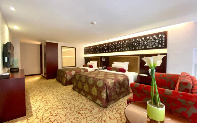Metropole Hotel