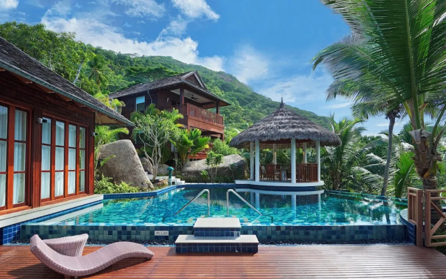 Labriz Silhouette Seychelles