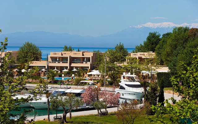 Sani Asterias Suites