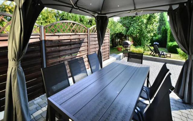 Comfortable Holiday Home With a Garden, Kolobrzeg
