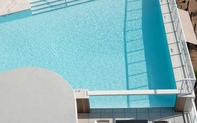Wave Resort