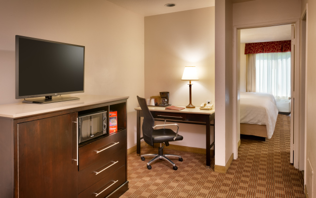 Cortona Inn & Suites Anaheim Resort