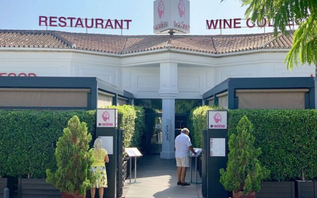 TGS & RUMEX Suites Banus