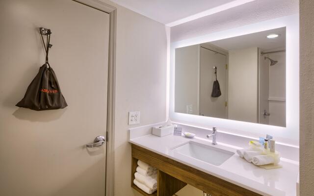 Holiday Inn Express & Suites Raleigh North - Wake Forest by IHG