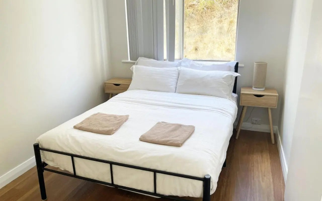 Studio 101 - First floor Fremantle studio apartment