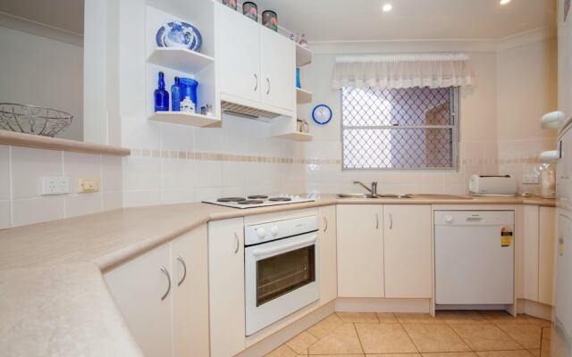 Kristie Court, 2/7 Weatherly Close