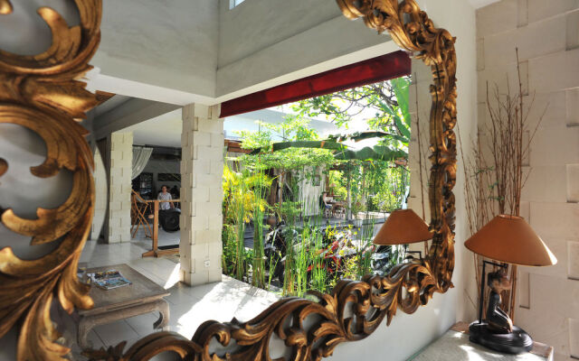 Airy Seminyak Petitenget Raya 35 Bali