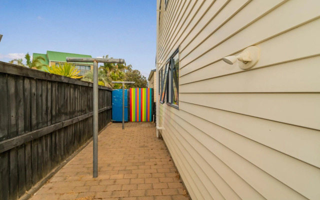 Kowhai Corner - Matarangi Holiday Home