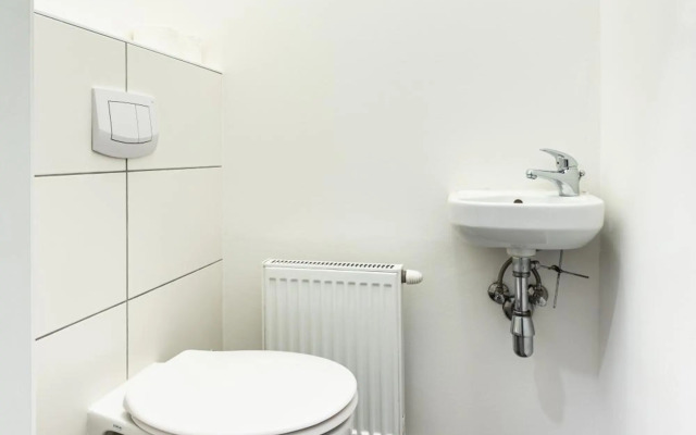 Precious apartment in calm district area