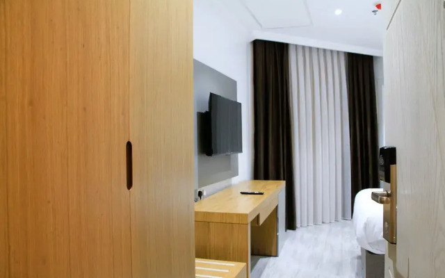Plaza Athenee Hotel Kuwait