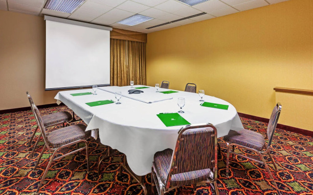 Holiday Inn Hotel & Suites Springfield - I-44 by IHG