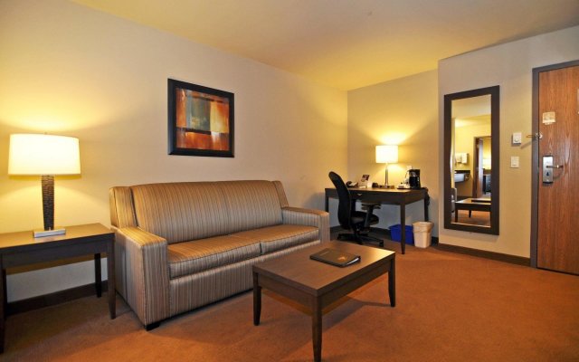 Best Western Plus Dartmouth Hotel & Suites