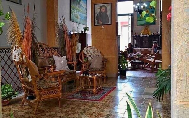 Sierra-Barroso's Colonial House