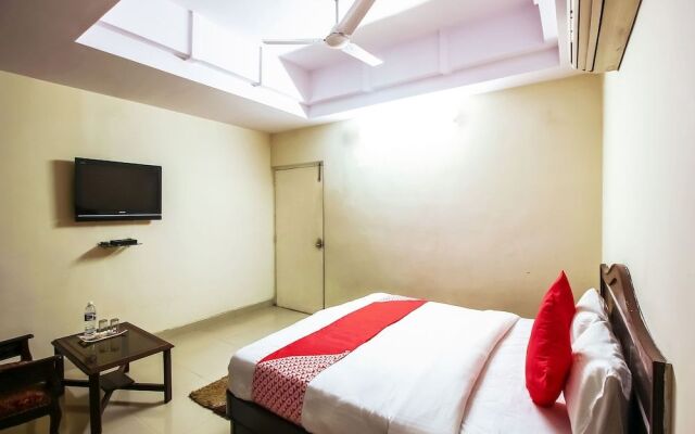 OYO 18302 Pride Banjara