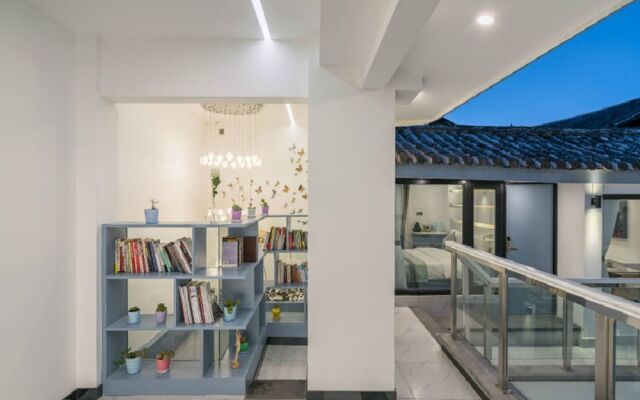 Wuhua Yishu INS Inn Lijiang