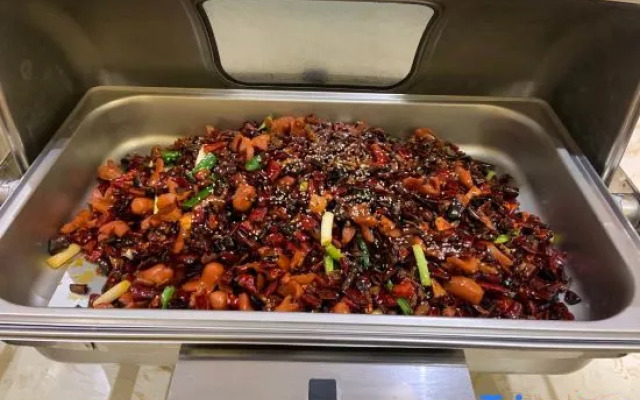 Vienna Hotel (Kunming Baiyun Road Metro Station Jiang'an)