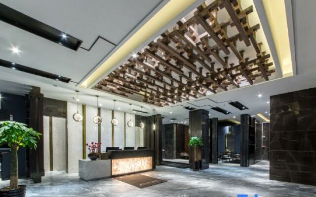 Rezen Dong Hotel (Harbin Central Street)
