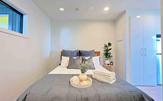 Stunning view 1-bedroom studio in city centre