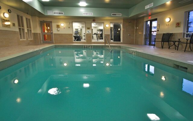 Holiday Inn Express Hotel & Suites Ottawa Airport by IHG