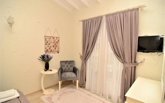 Alacati Eldoris Otel