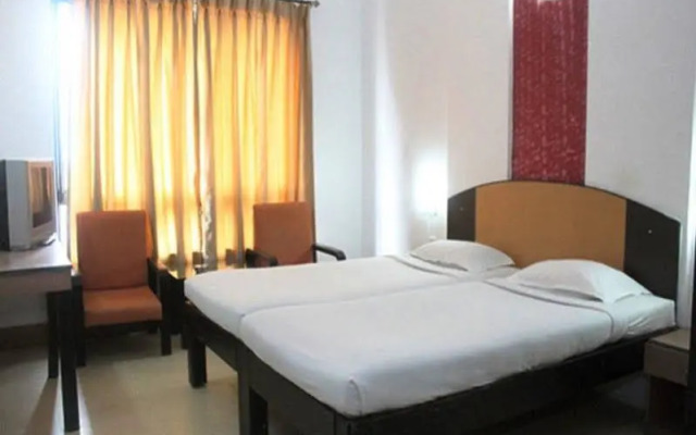 OYO 10765 Hotel Tanish