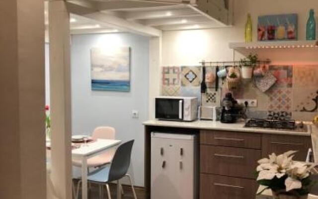 Bpr Stylish Mosaic Home With Terrace