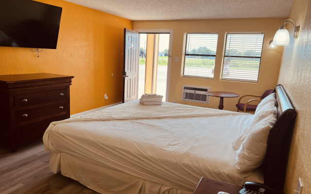 Premier Inn & Suites