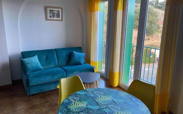 4MIR11JAUNE- T2 en DUPLEX idéalement situé pour 4 personnes