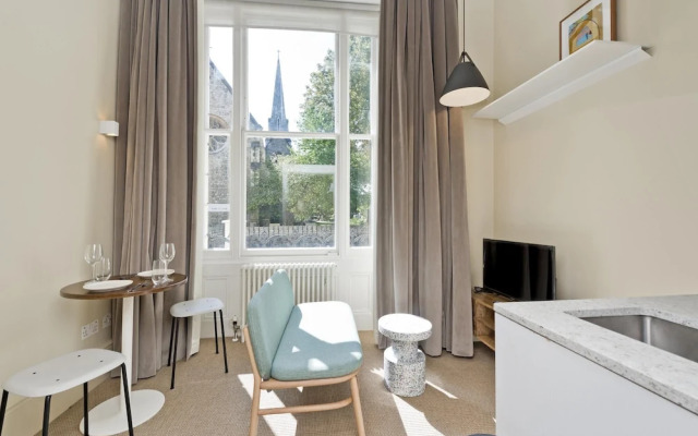 Stylish Mezzanine Studio Near Regent s Park