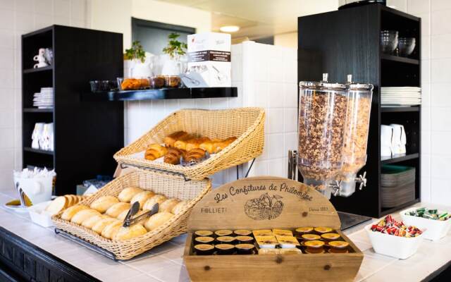 Hôtel Face West Le Pontet