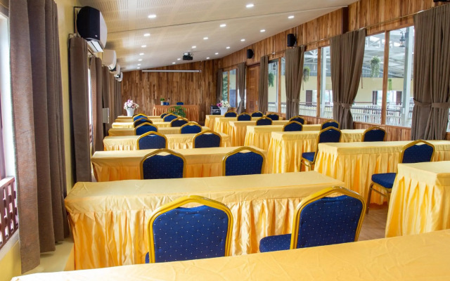 NonNee Lampang Hotel